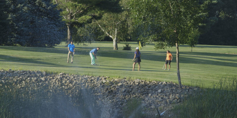 Golfers Near Pond 2400x1200
